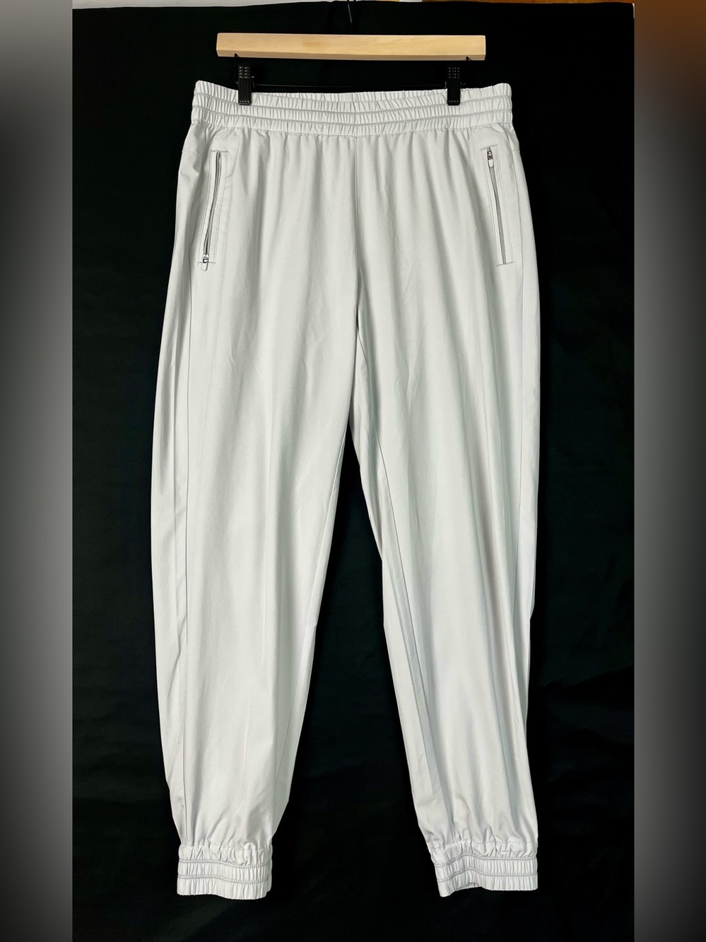 Tommy Bahama Island Zone light gray Men's S lightweight performance Joggers